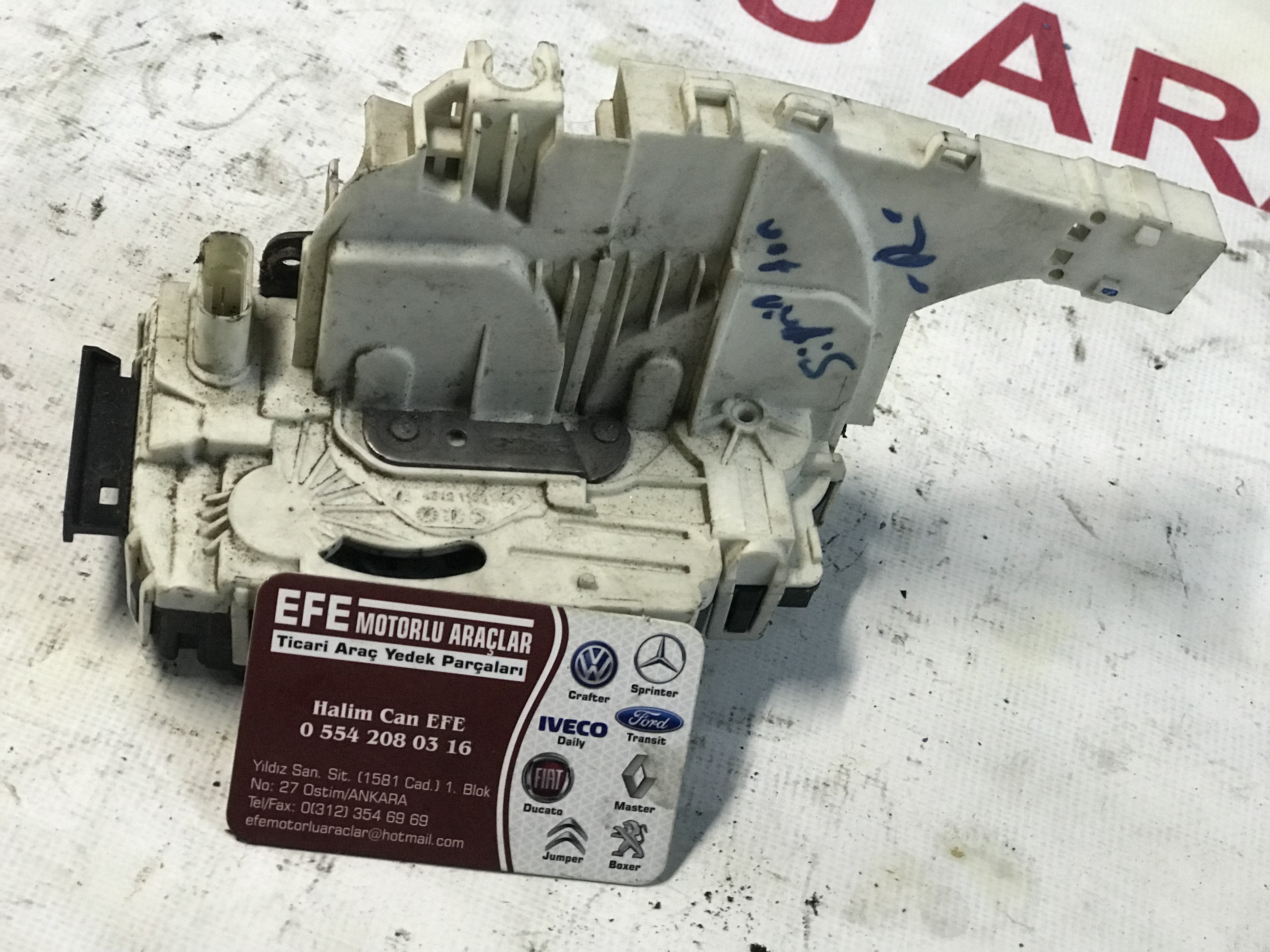 Mercedes Sprinter Sağ Ön Kapı Kilidi | Efe Ticari Araçlar